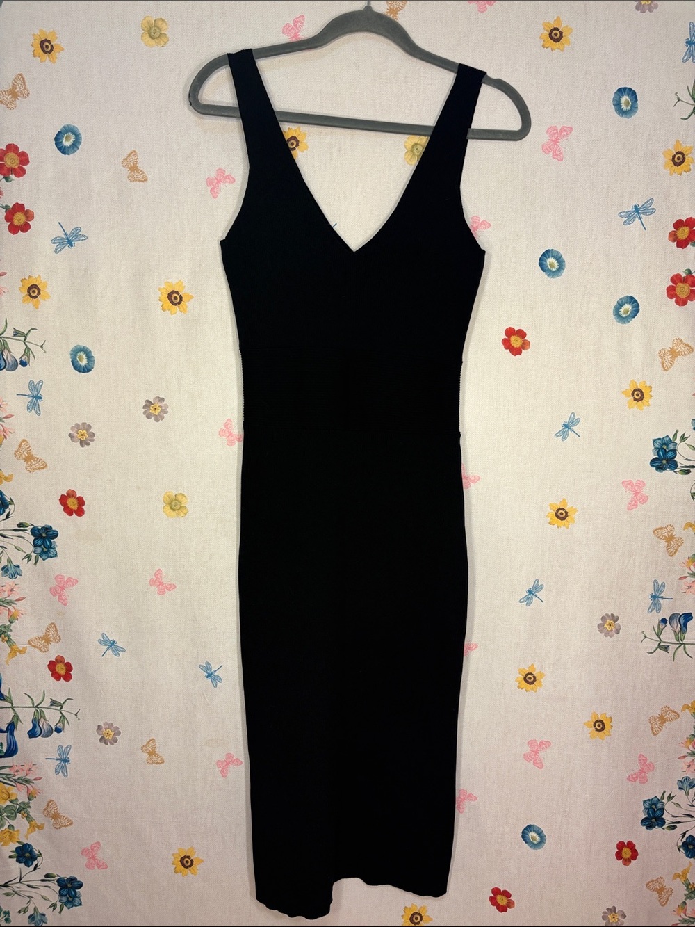 Classic Black V-Neck Sleeveless Bodycon Dress LBD Sexy Classic Chic Cocktail